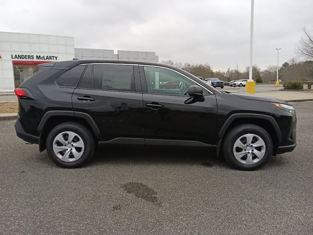 New 2025 Toyota RAV4 LE image 2