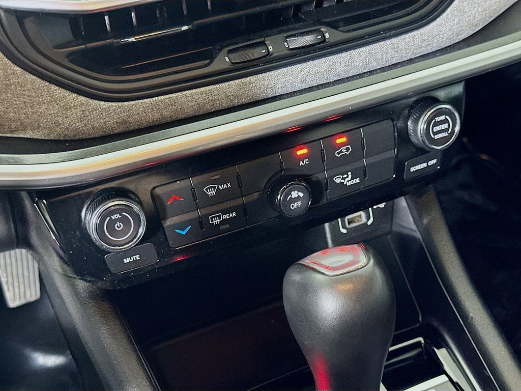 Used 2024 Jeep Compass Latitude image 26