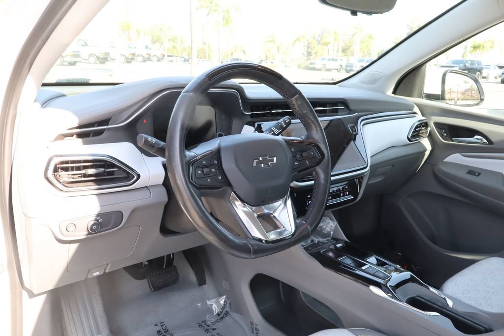 Used 2023 Chevrolet Bolt EUV Premier w/ Super Cruise Package FWD image 18