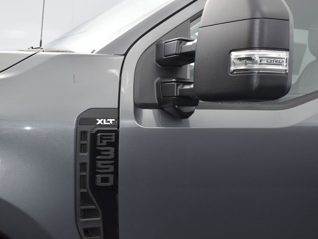 New 2026 Ford F350 XLT w/ XLT Premium Package image 4