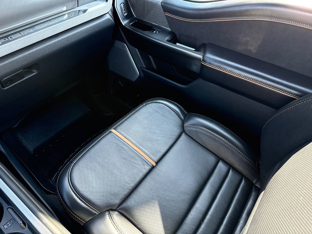 Used 2024 Ford F250 Platinum image 16