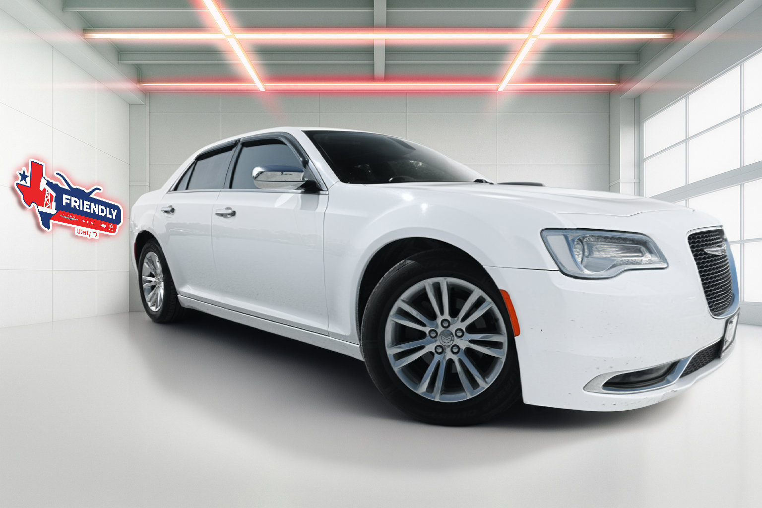 Used 2017 Chrysler 300 C RWD image 1