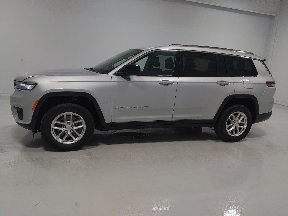 Used 2023 Jeep Grand Cherokee L Laredo AWD/4WD image 2