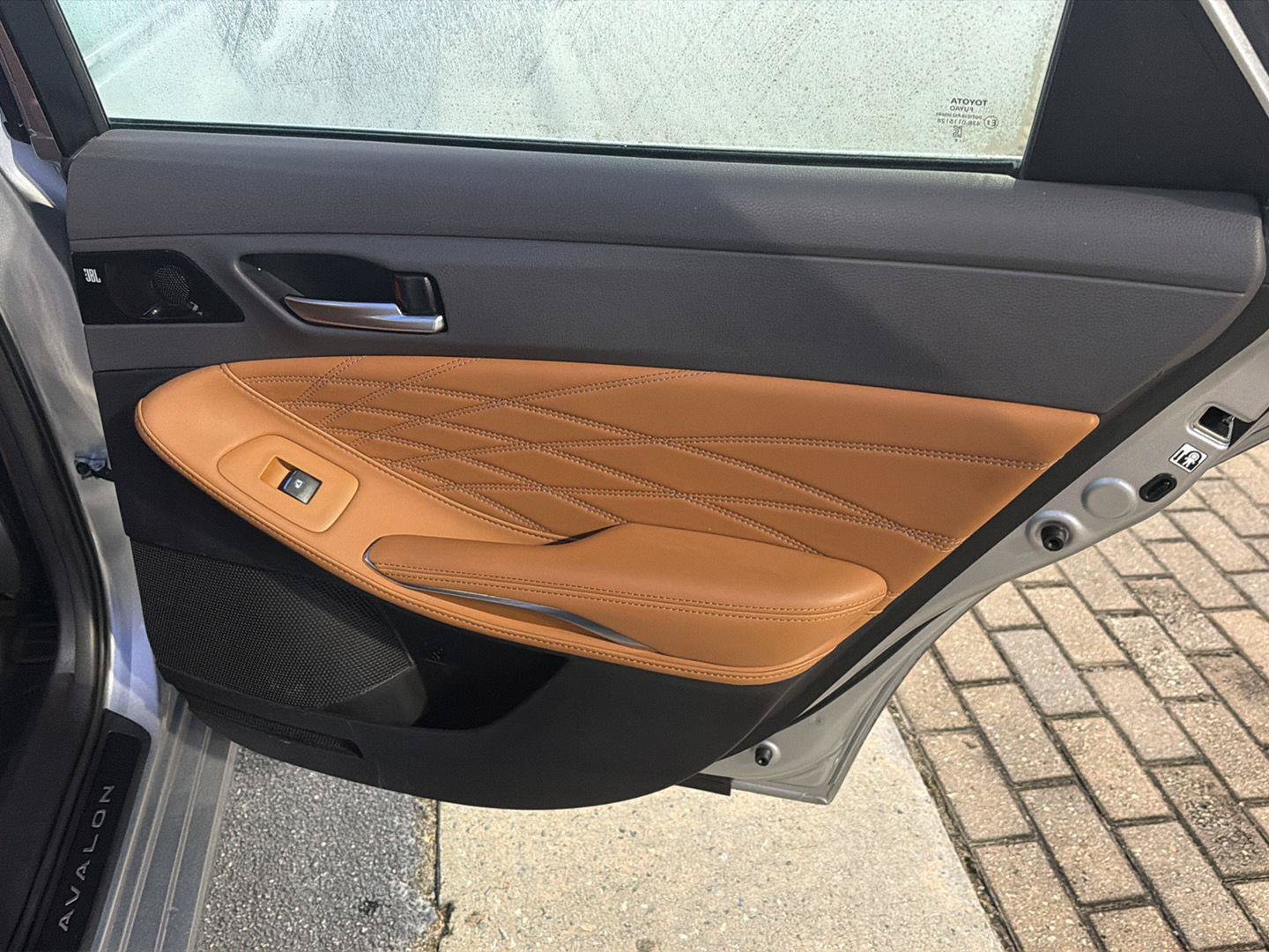 Used 2019 Toyota Avalon Limited w/ Advanced Safety Package FWD image 16