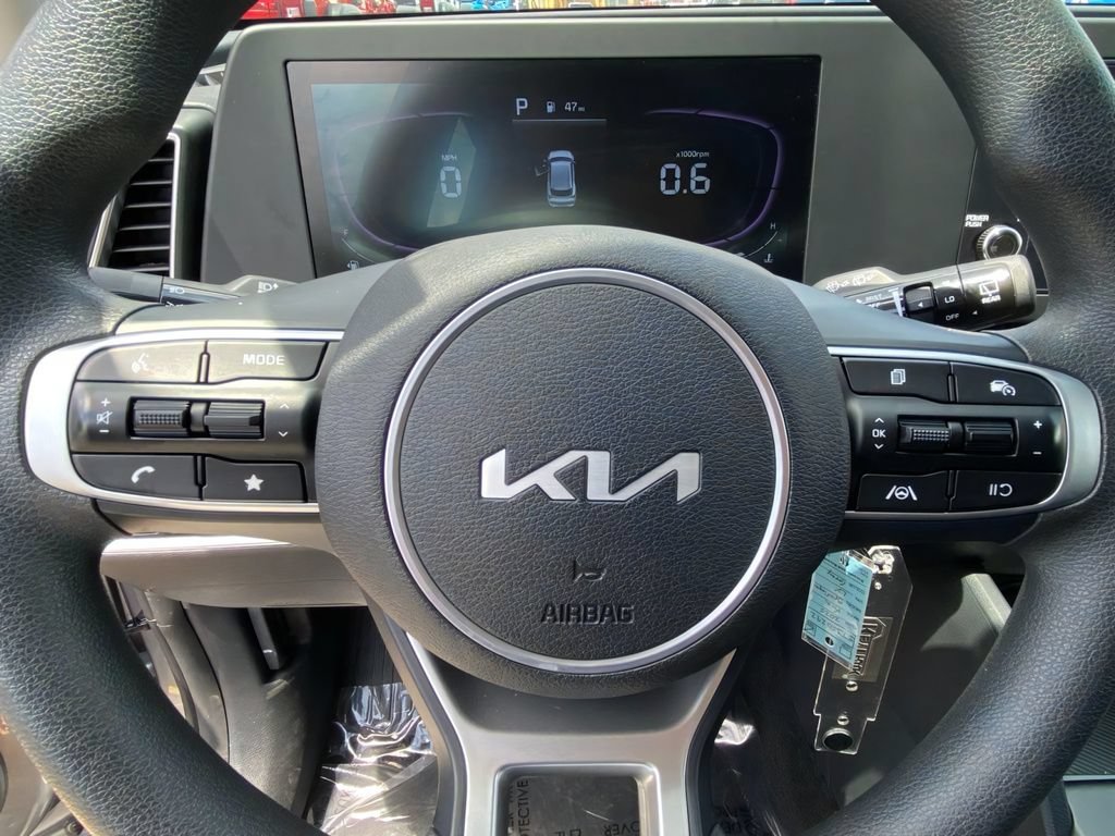 Used 2025 Kia Sportage LX FWD image 18