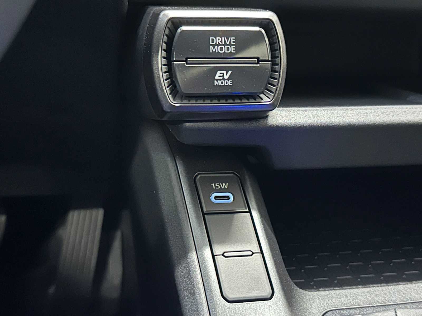 Certified 2026 Toyota RAV4 LE AWD/4WD image 15