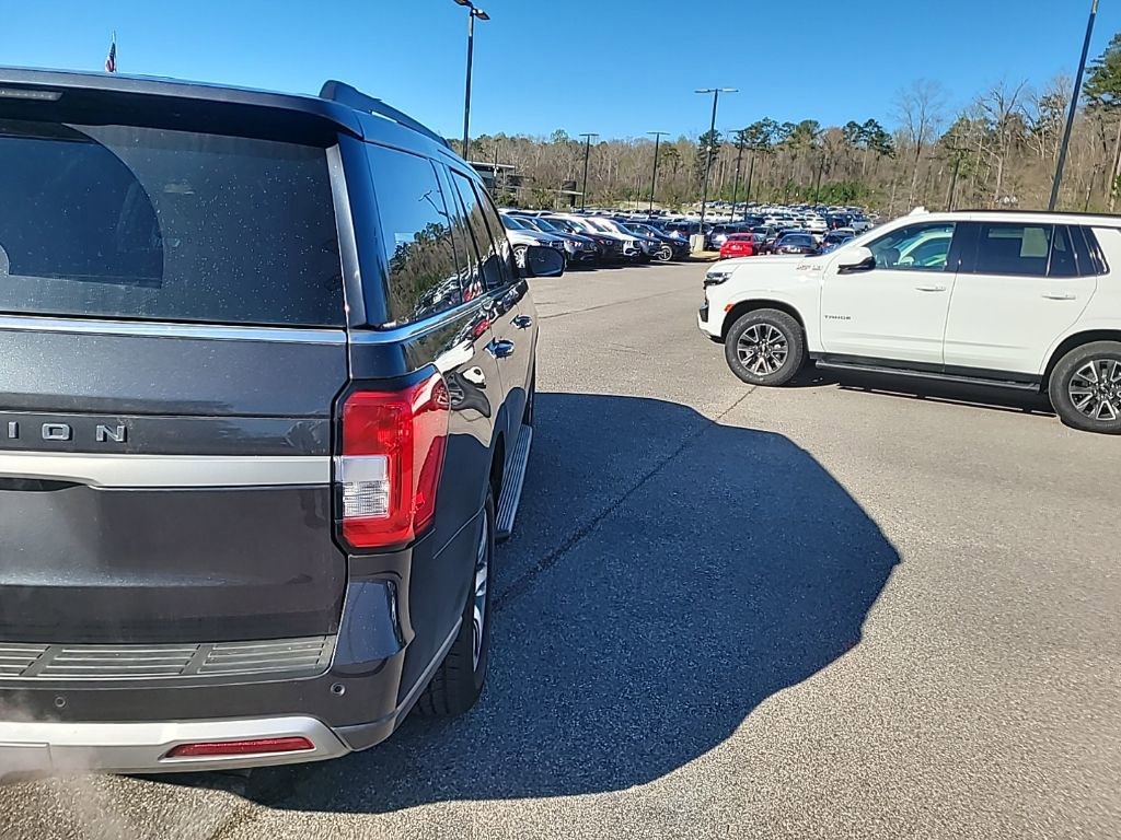 Used 2024 Ford Expedition XLT image 15