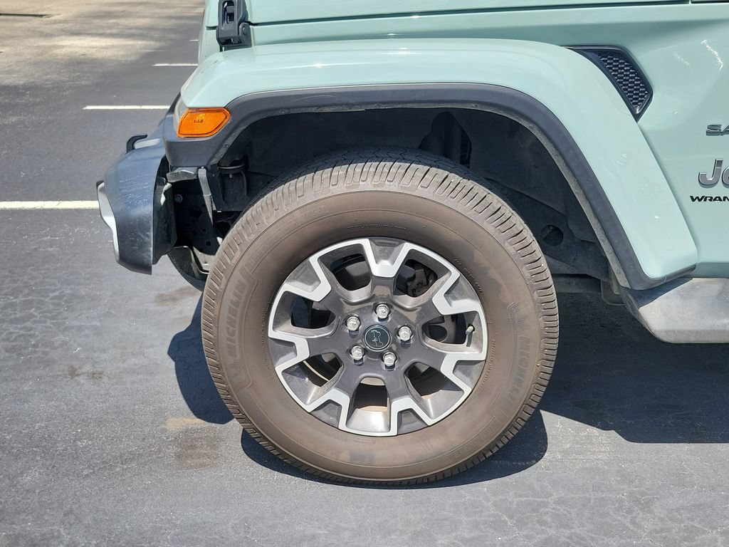 Used 2024 Jeep Wrangler Unlimited Sahara w/ Technology Group AWD/4WD image 5