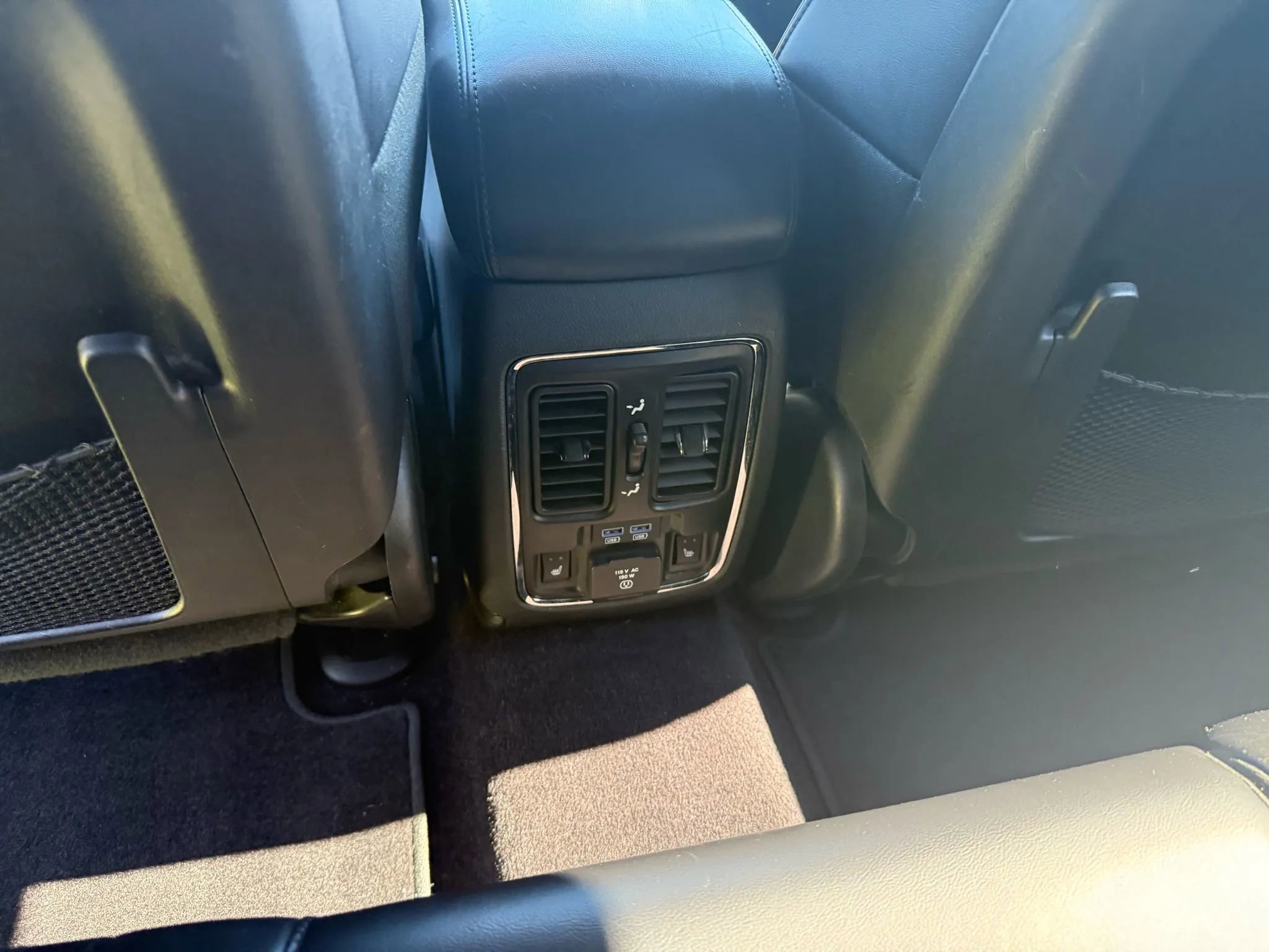 Used 2018 Jeep Grand Cherokee Limited image 9