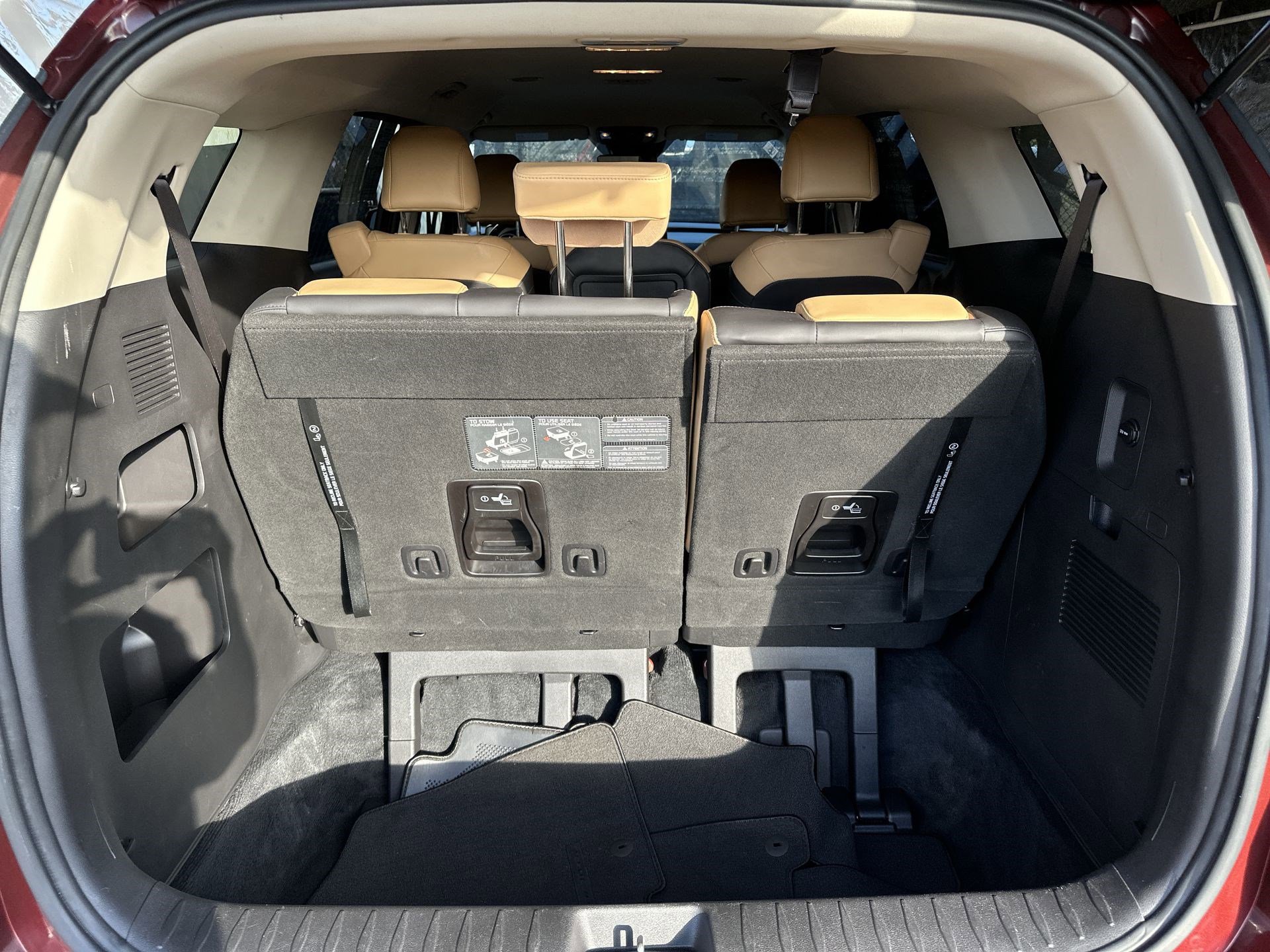 Certified 2023 Kia Carnival LX image 19