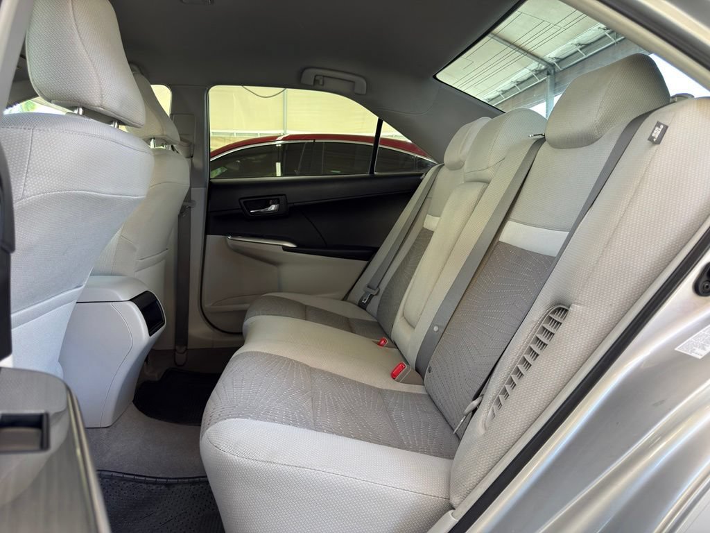 Used 2012 Toyota Camry LE FWD image 17