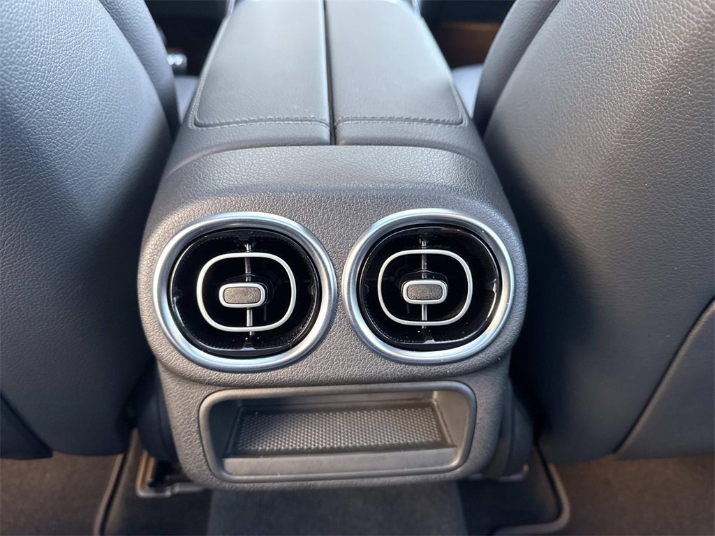 Used 2025 Mercedes-Benz GLC 43 AMG 4MATIC image 15