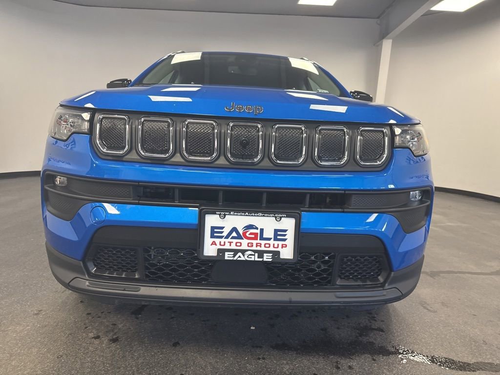 Used 2022 Jeep Compass Latitude w/ Convenience Group AWD/4WD image 4