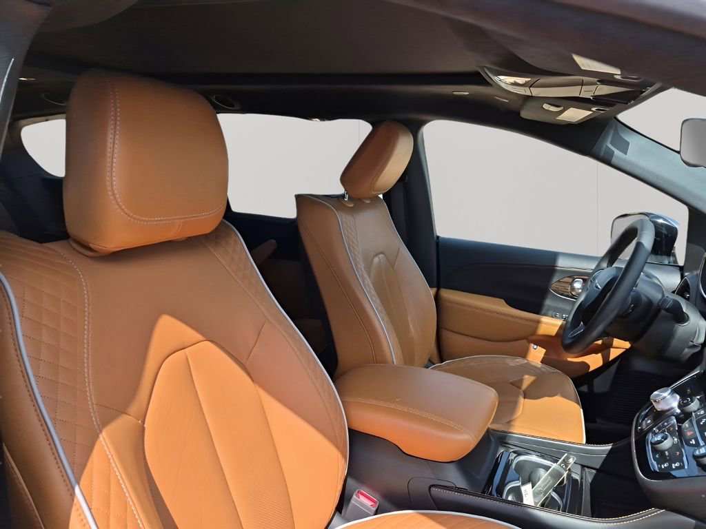 Used 2023 Chrysler Pacifica Pinnacle image 15
