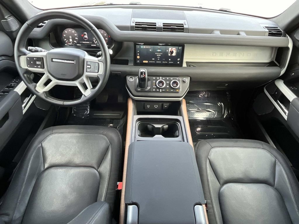 Certified 2023 Land Rover Defender 110 X-Dynamic SE AWD/4WD image 9