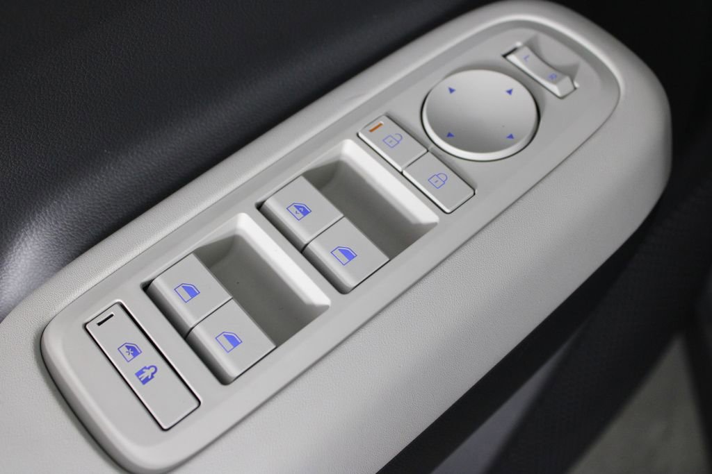 Certified 2026 Hyundai Santa Fe SE image 23