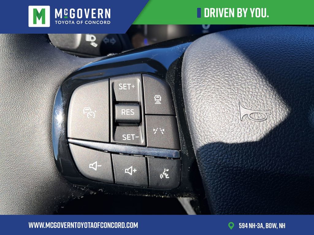 Used 2025 Ford Escape SE image 26
