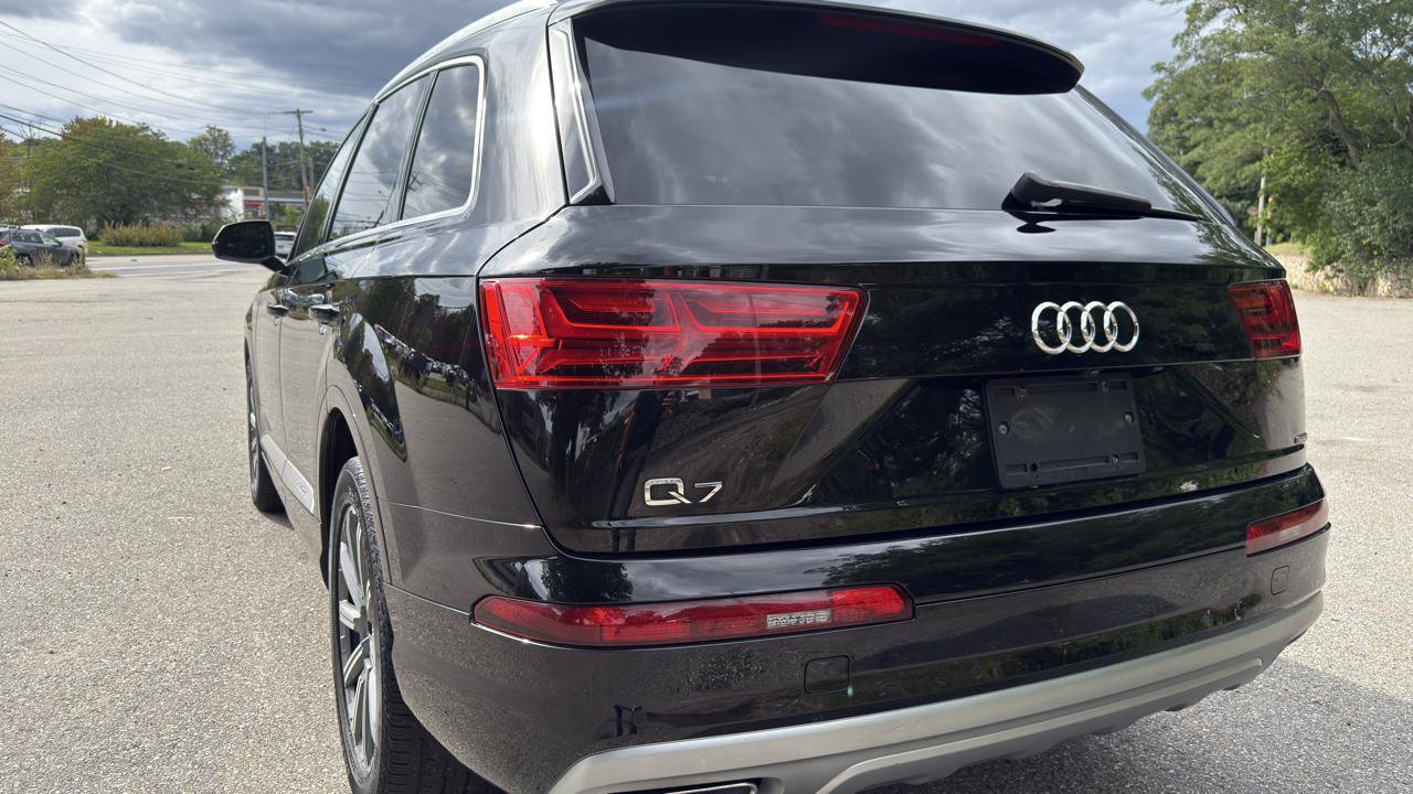 Used 2019 Audi Q7 3.0T Premium Plus w/ Premium Plus Package AWD/4WD image 12