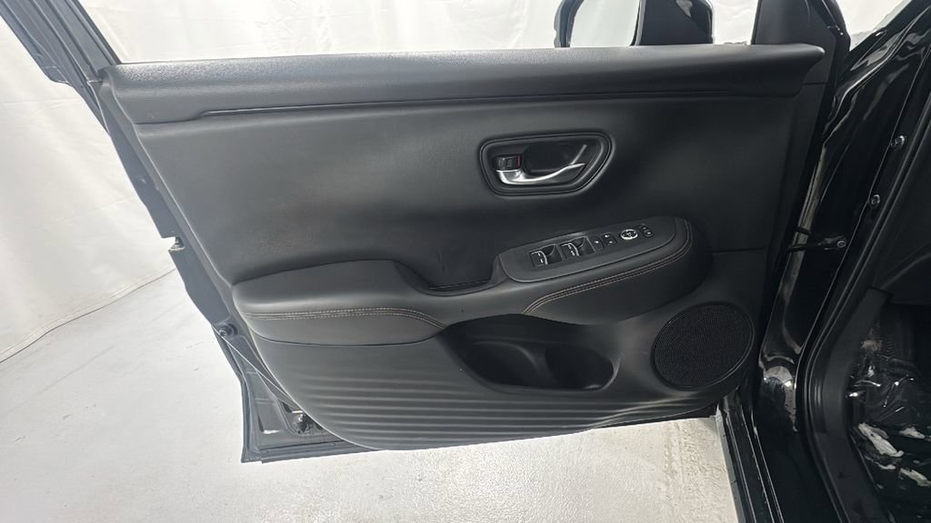 Used 2023 Honda HR-V Sport image 18