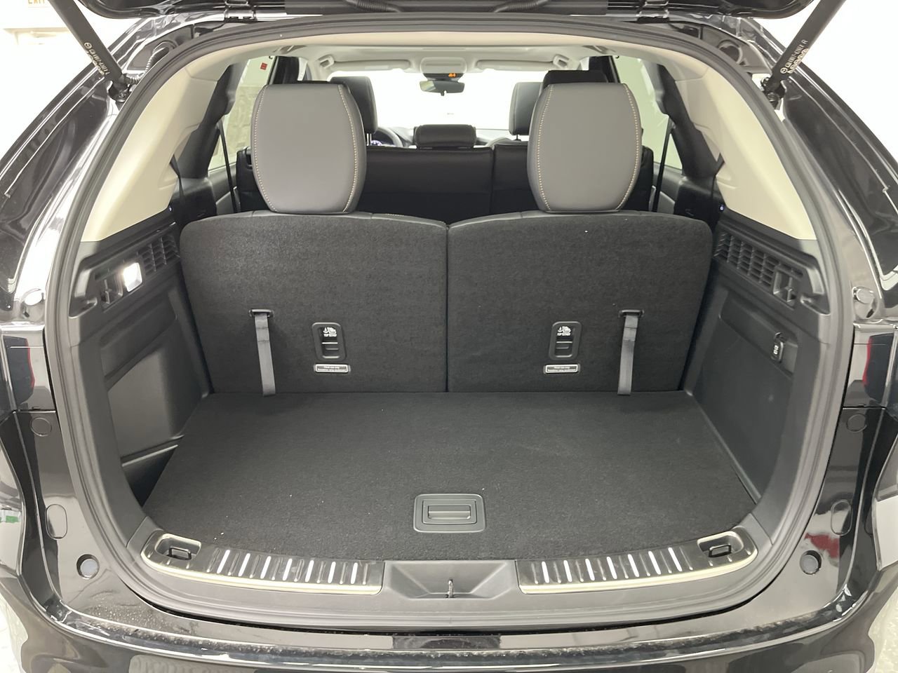 New 2026 MAZDA CX-90 Plug-In Hybrid w/ Preferred AWD/4WD image 30