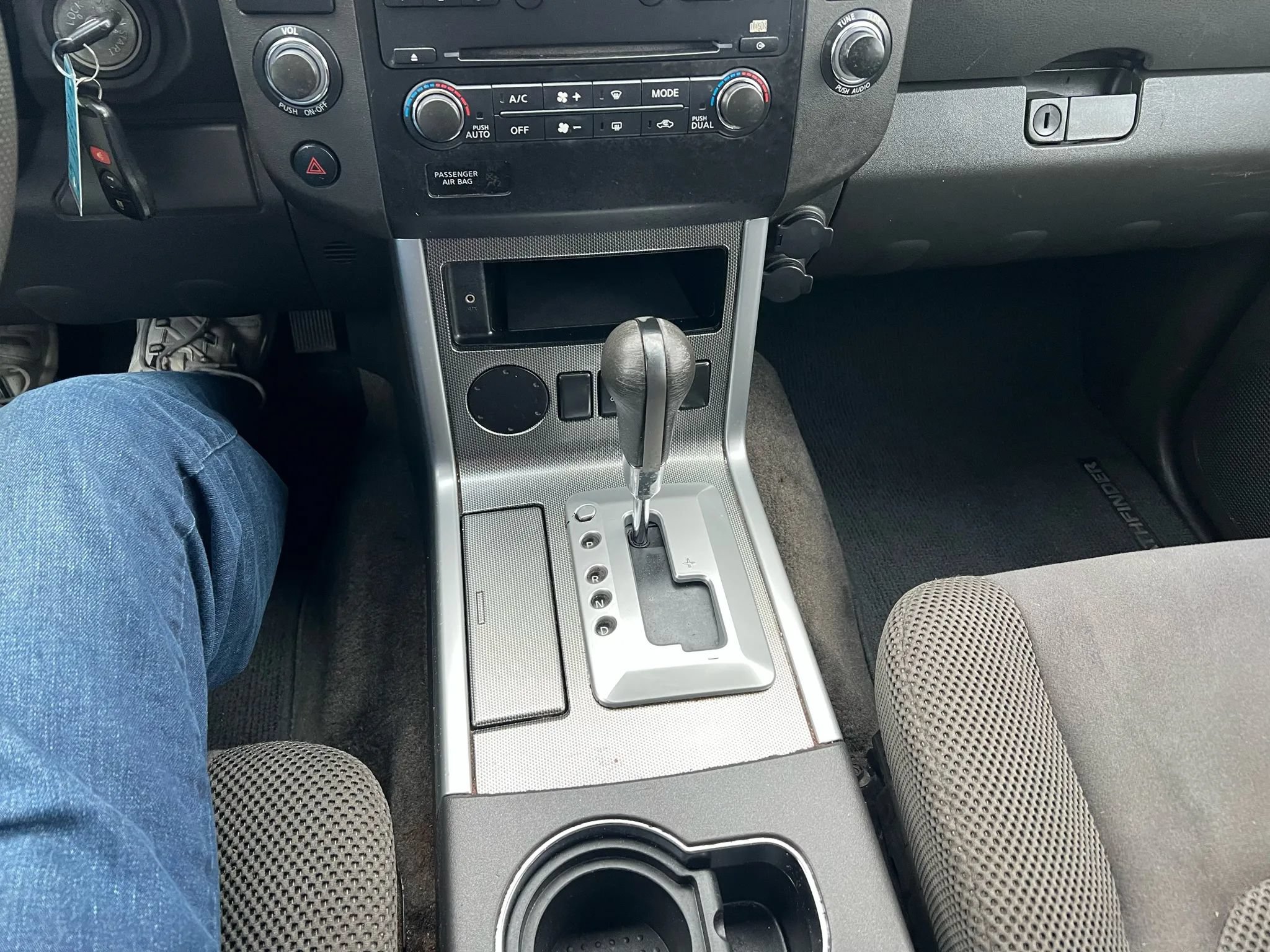 Used 2011 Nissan Pathfinder SV RWD image 11