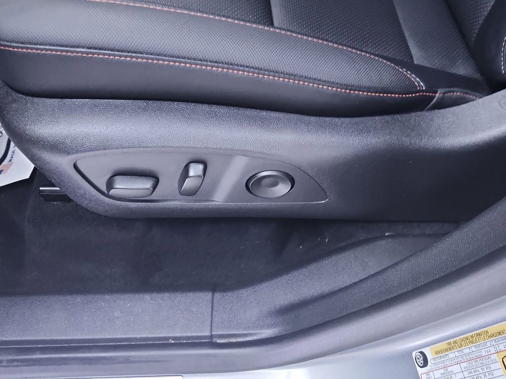 Used 2025 Chevrolet Traverse Z71 AWD/4WD image 12