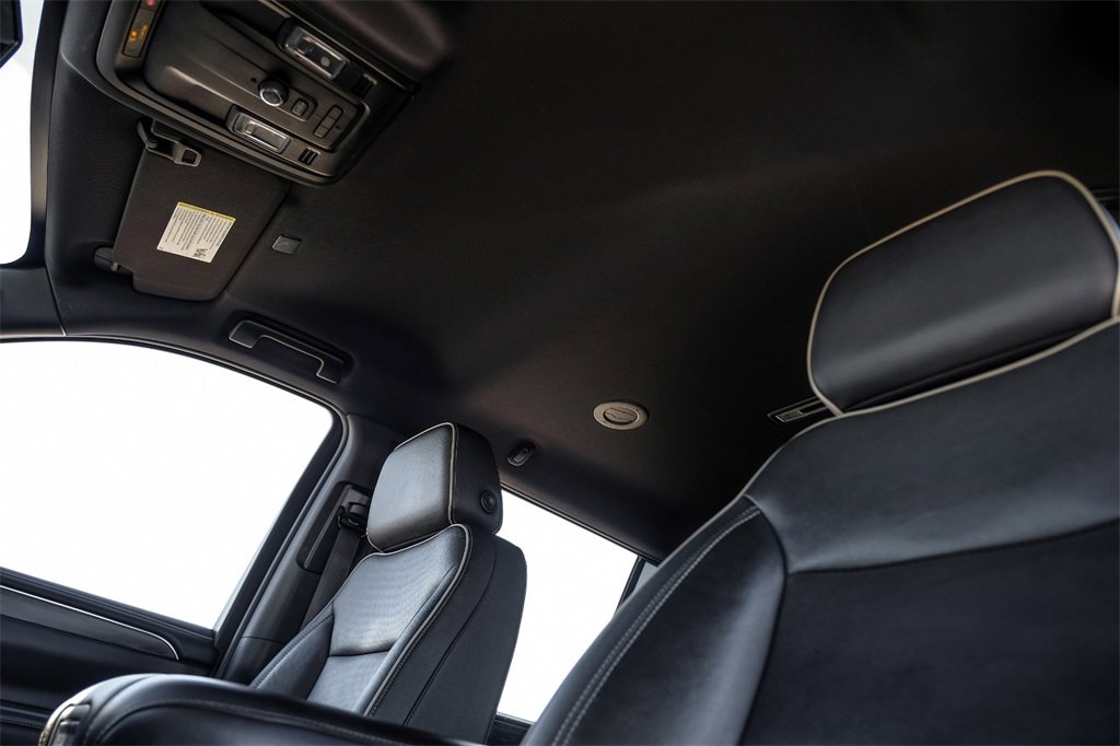 Used 2021 GMC Yukon XL SLT image 34