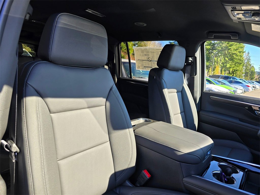 New 2026 Chevrolet Suburban LT w/ Comfort Package image 11