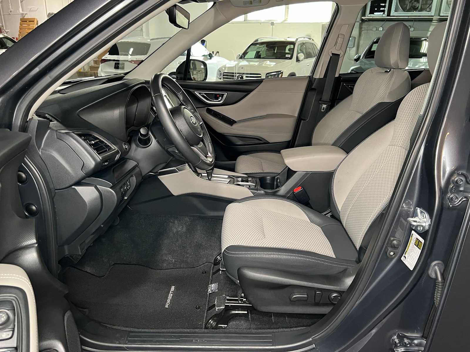 Used 2024 Subaru Forester Premium AWD/4WD image 23