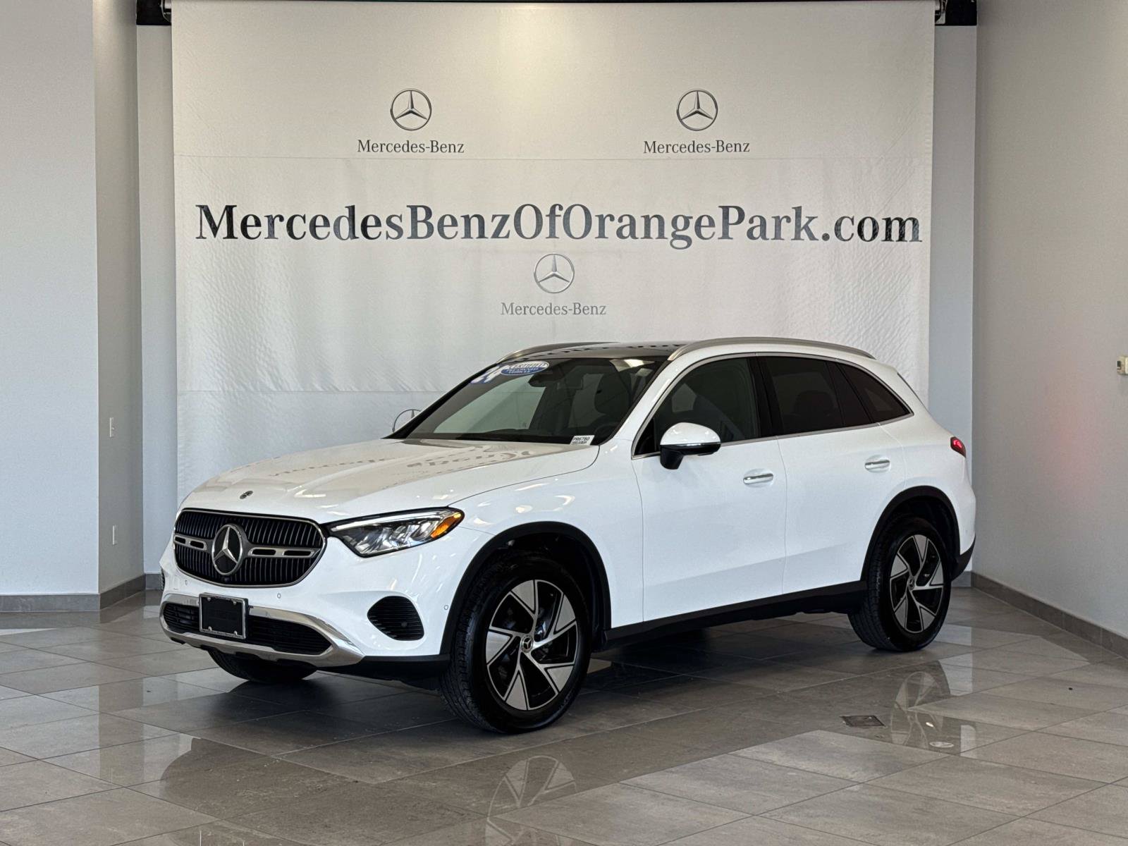 Certified 2024 Mercedes-Benz GLC 300 4MATIC image 1
