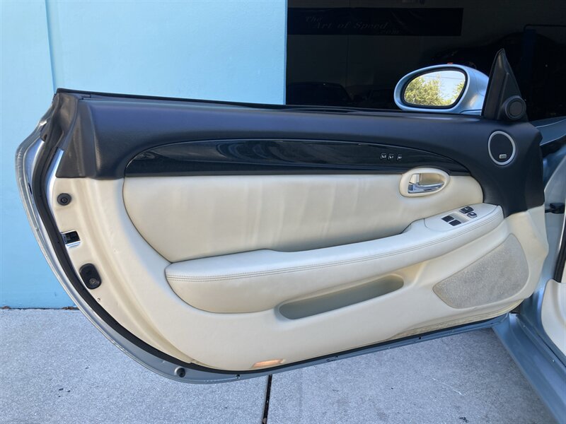 Used 2004 Lexus SC 430 Convertible RWD image 32
