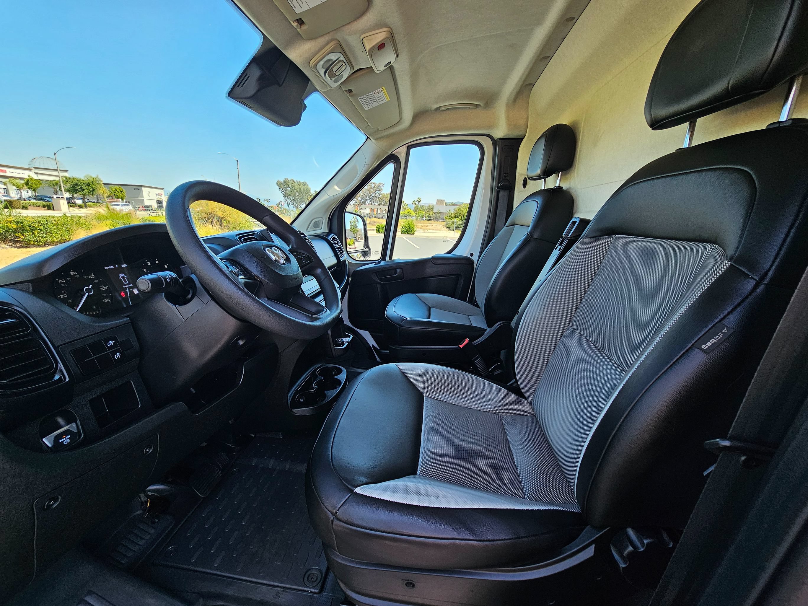 Used 2023 RAM ProMaster 3500 FWD image 17