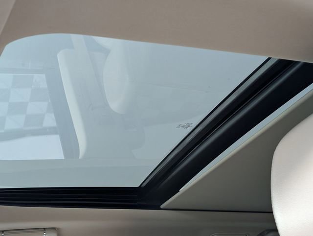 Used 2024 Ford Expedition Limited image 13