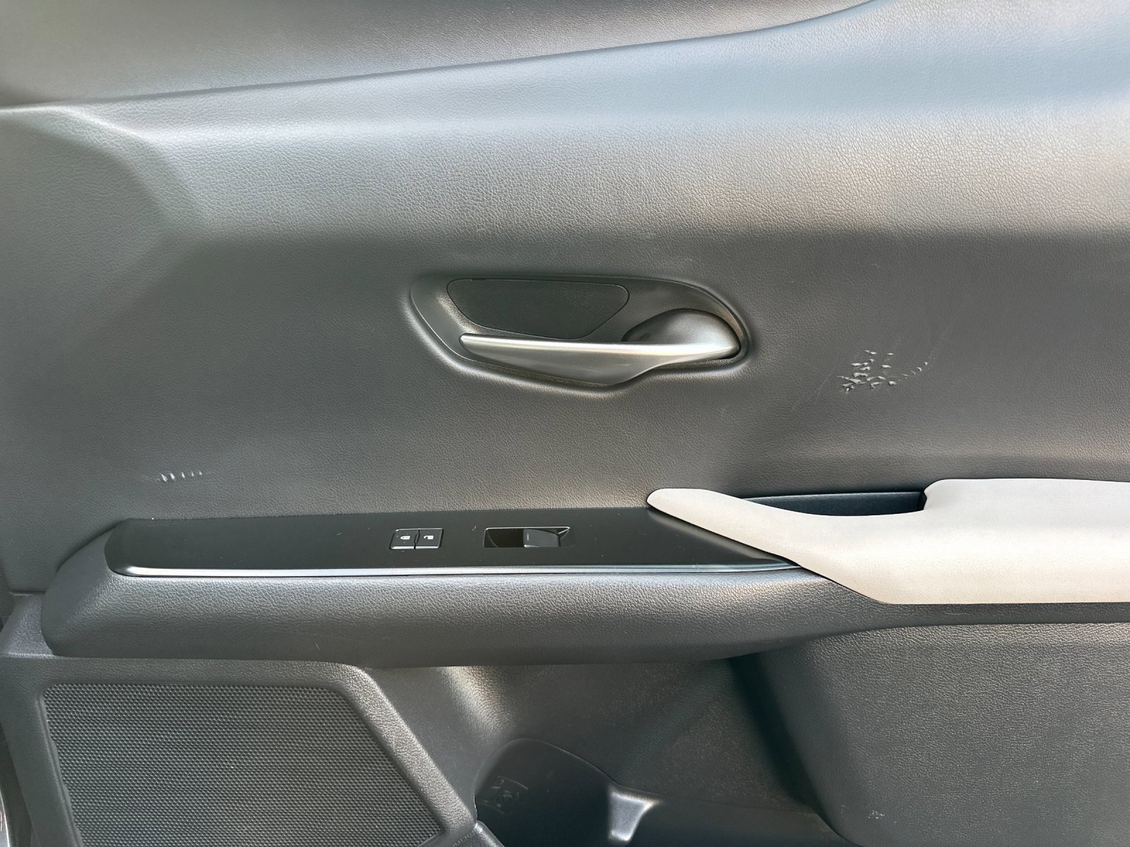 Used 2023 Lexus UX 250h FWD w/ Accessory Package (Z2) image 19