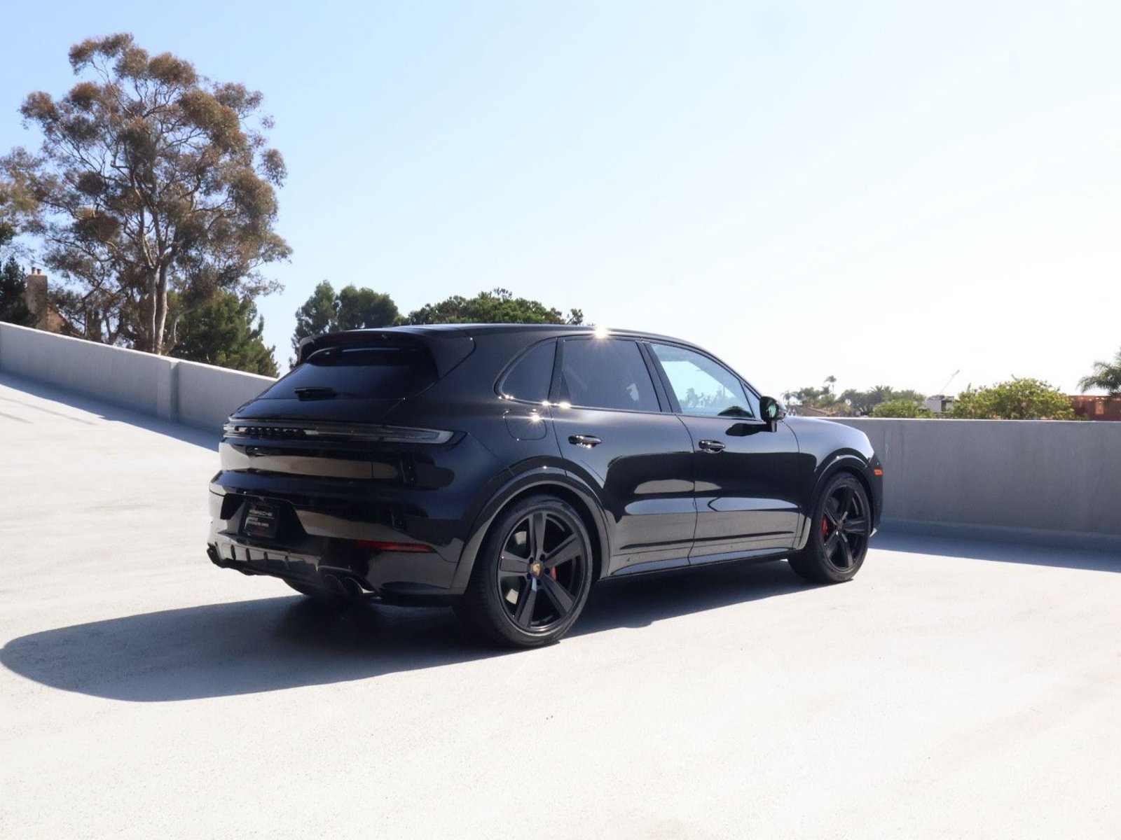 Certified 2025 Porsche Cayenne GTS AWD/4WD image 8