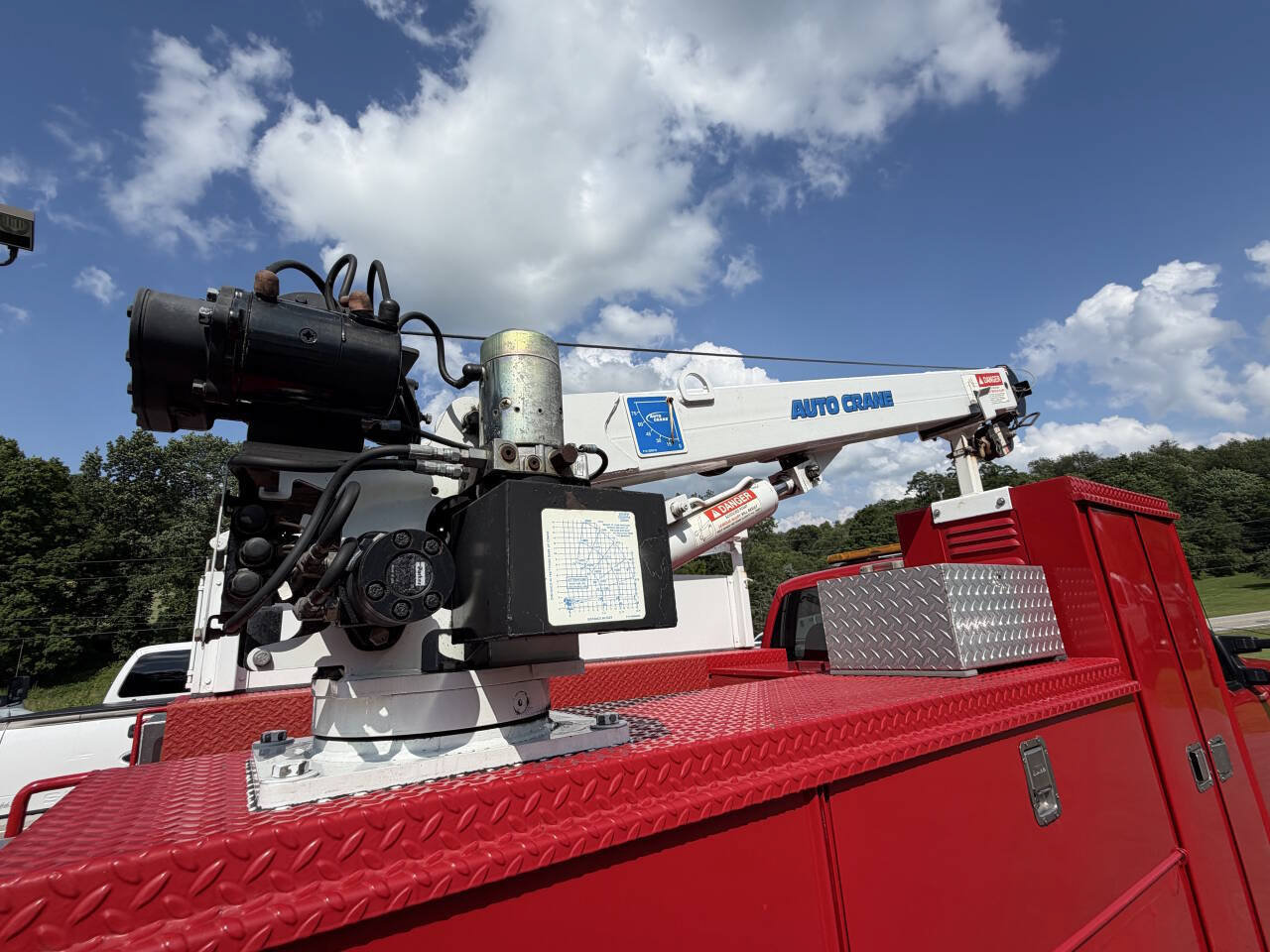 Used 2009 Ford F550 4x4 Regular Cab Super Duty image 18