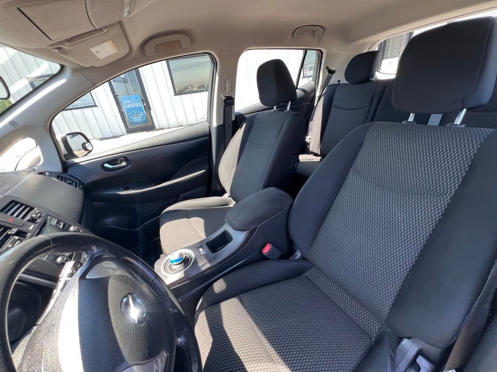Used 2014 Nissan Leaf S FWD image 12