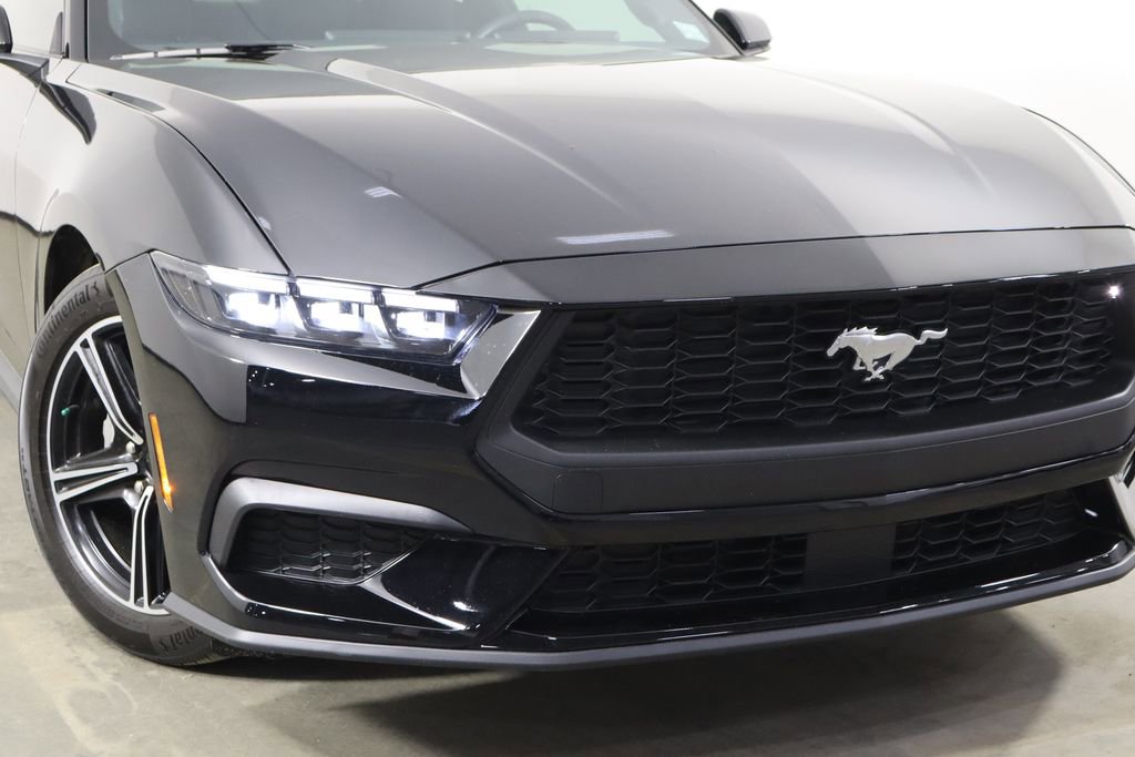 Used 2025 Ford Mustang Coupe image 36