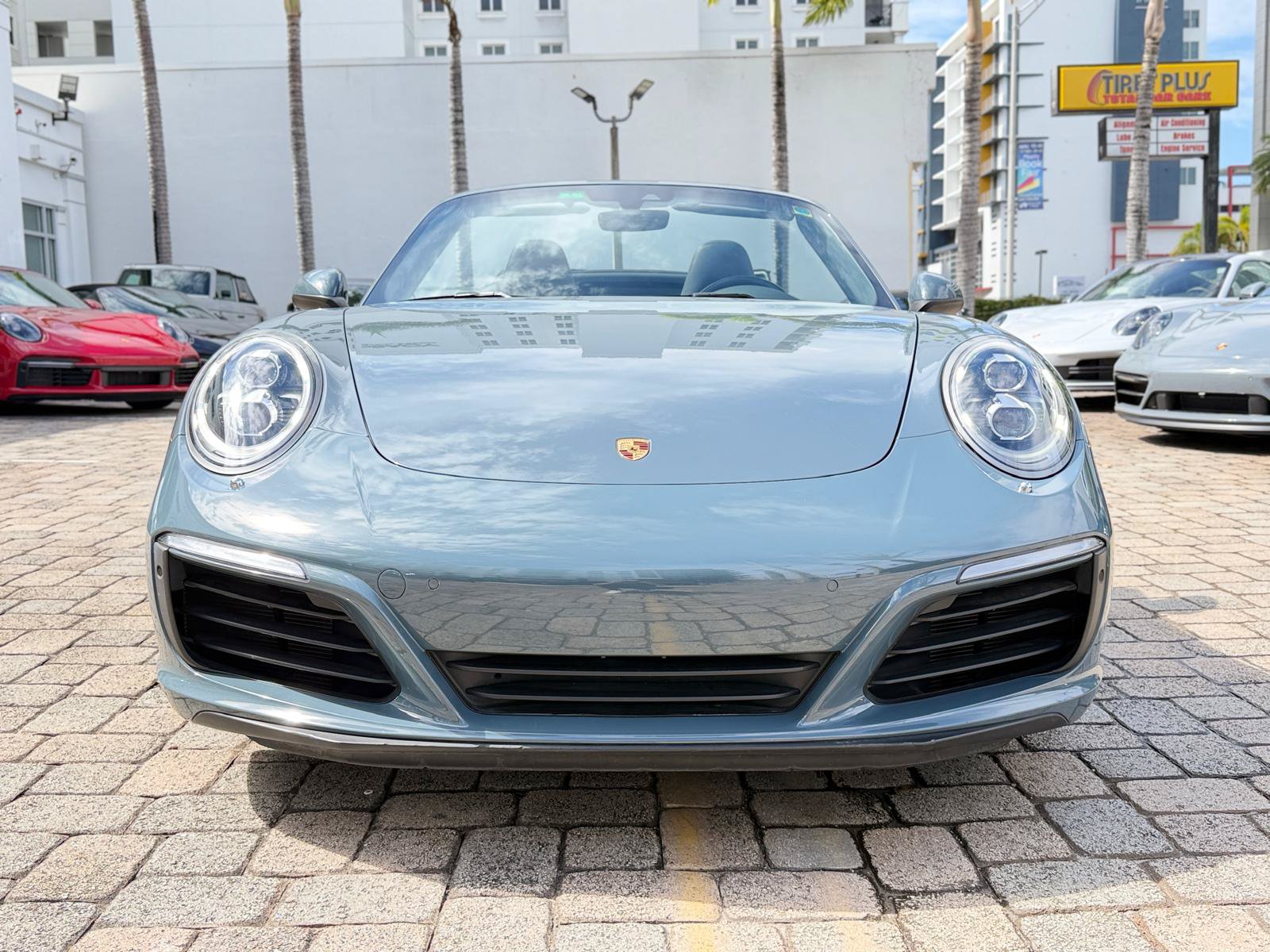 Used 2017 Porsche 911 Carrera 4 AWD/4WD image 8