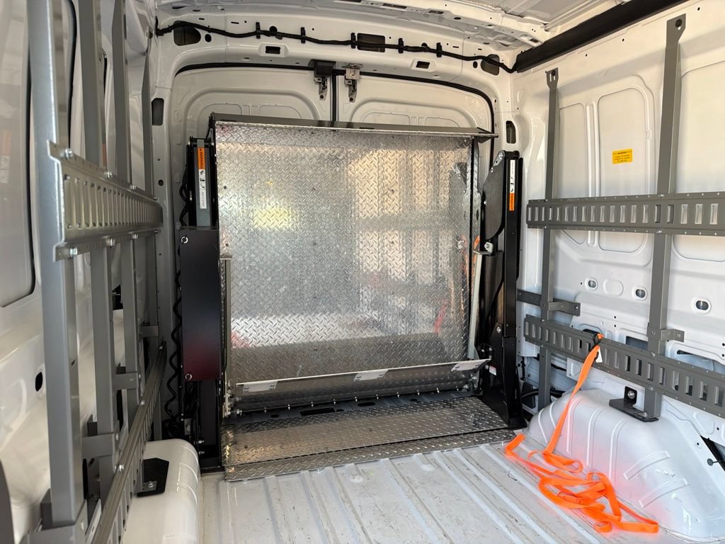 Used 2023 Ford E-Transit Medium Roof RWD image 11