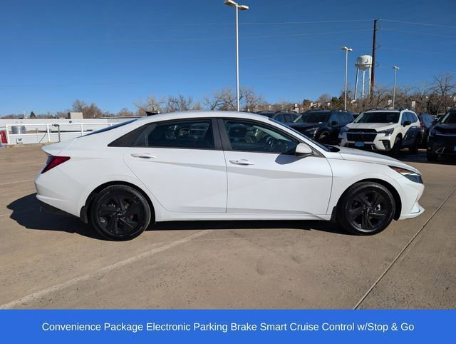Used 2022 Hyundai Elantra SEL w/ Convenience Package image 2