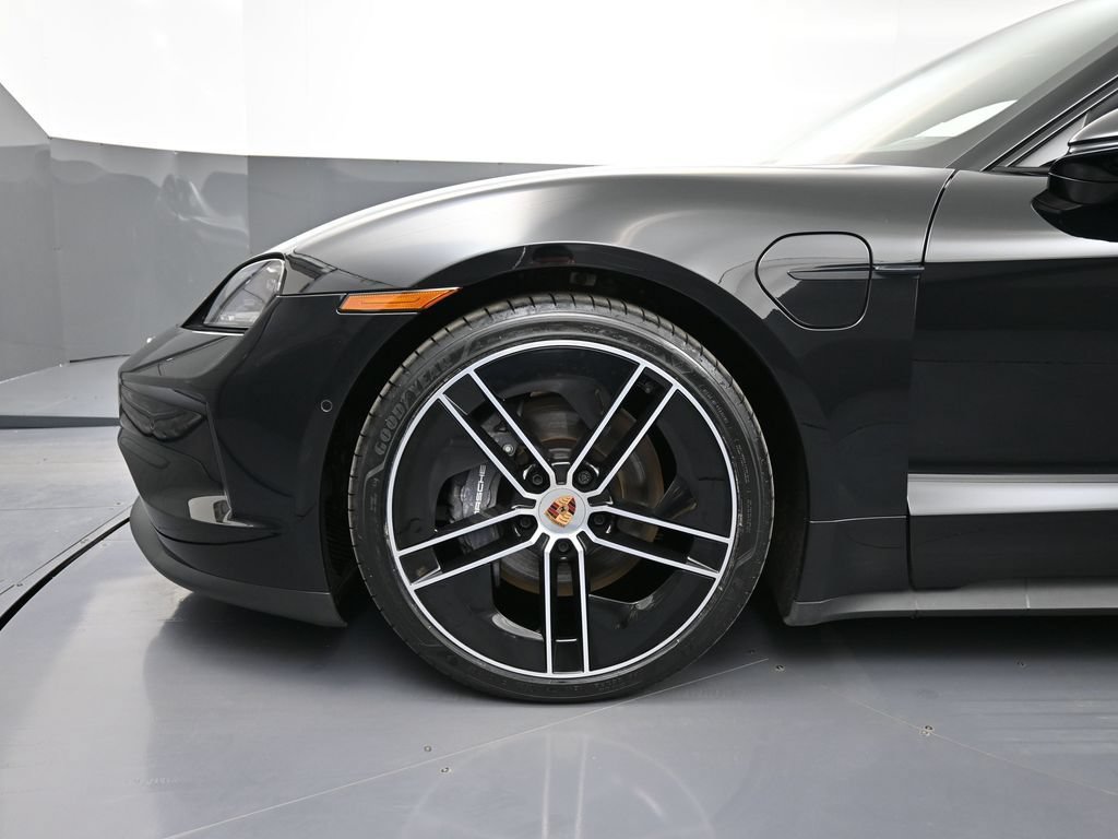 Certified 2025 Porsche Taycan RWD image 12