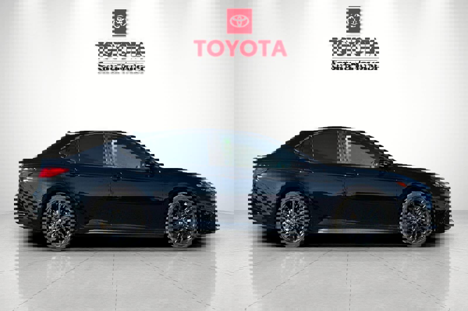 New 2026 Toyota Camry Hybrid image 2