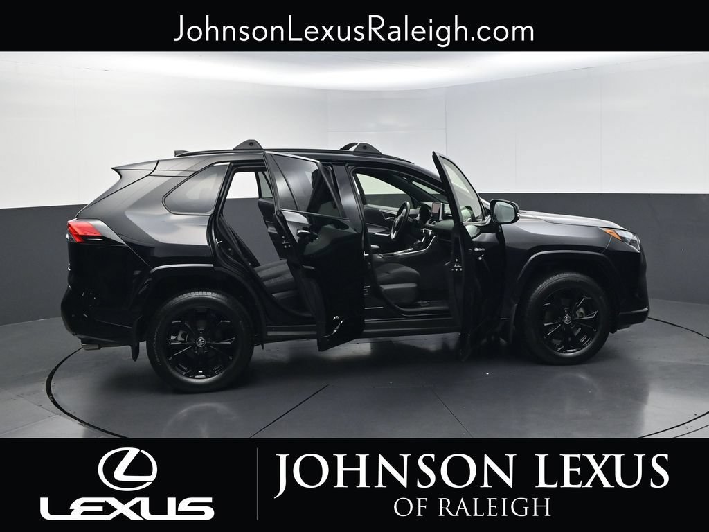 Used 2023 Toyota RAV4 SE w/ Convenience Package AWD/4WD image 32