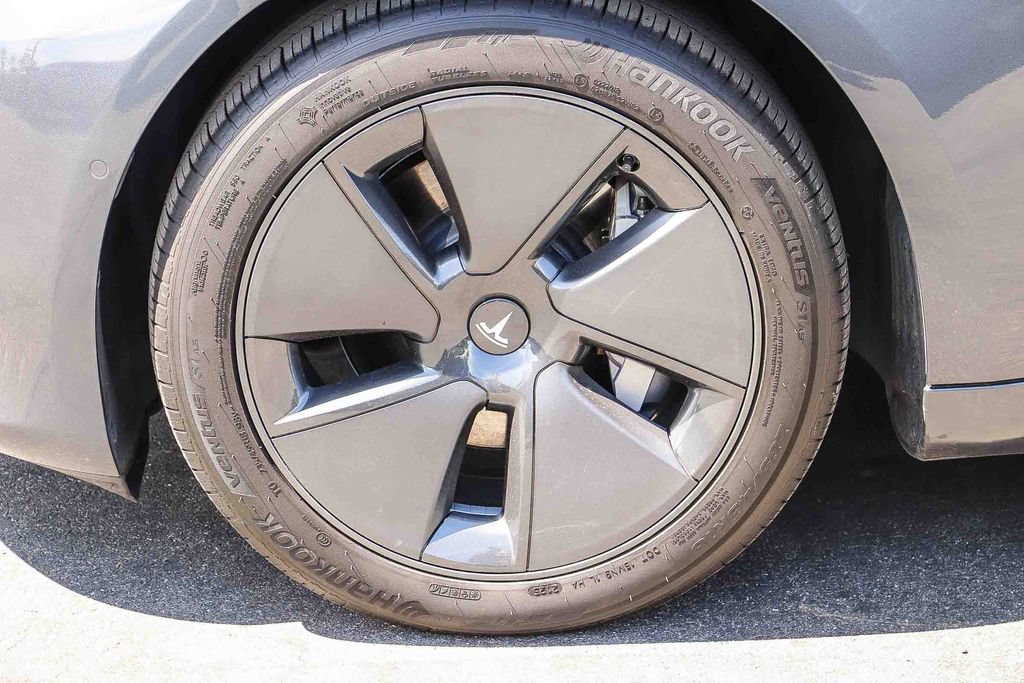 Used 2022 Tesla Model 3 Long Range AWD/4WD image 13