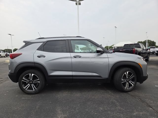 Used 2023 Chevrolet TrailBlazer LT w/ Convenience Package AWD/4WD image 17