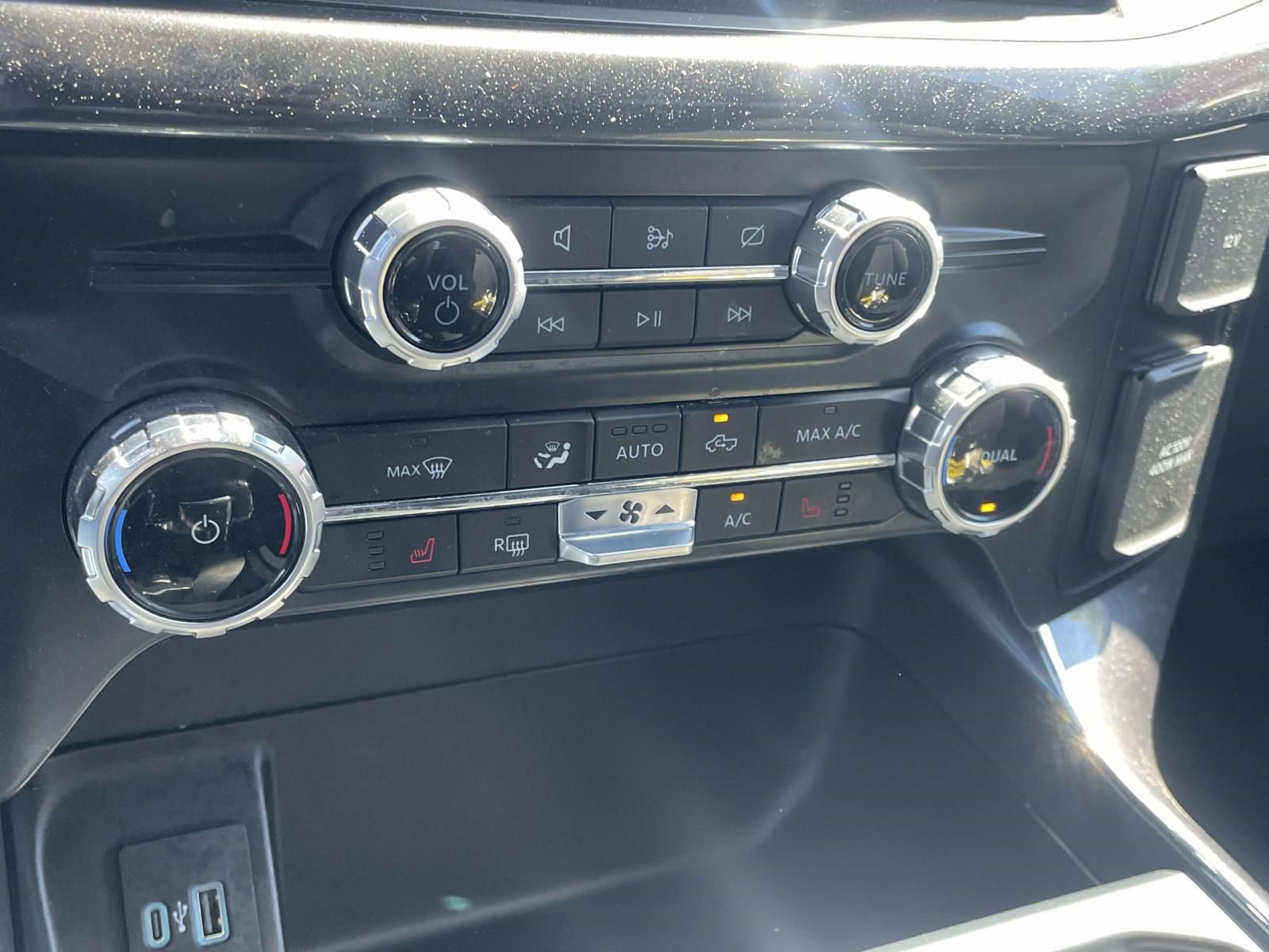 Certified 2023 Ford F150 XLT w/ Equipment Group 302A High image 21