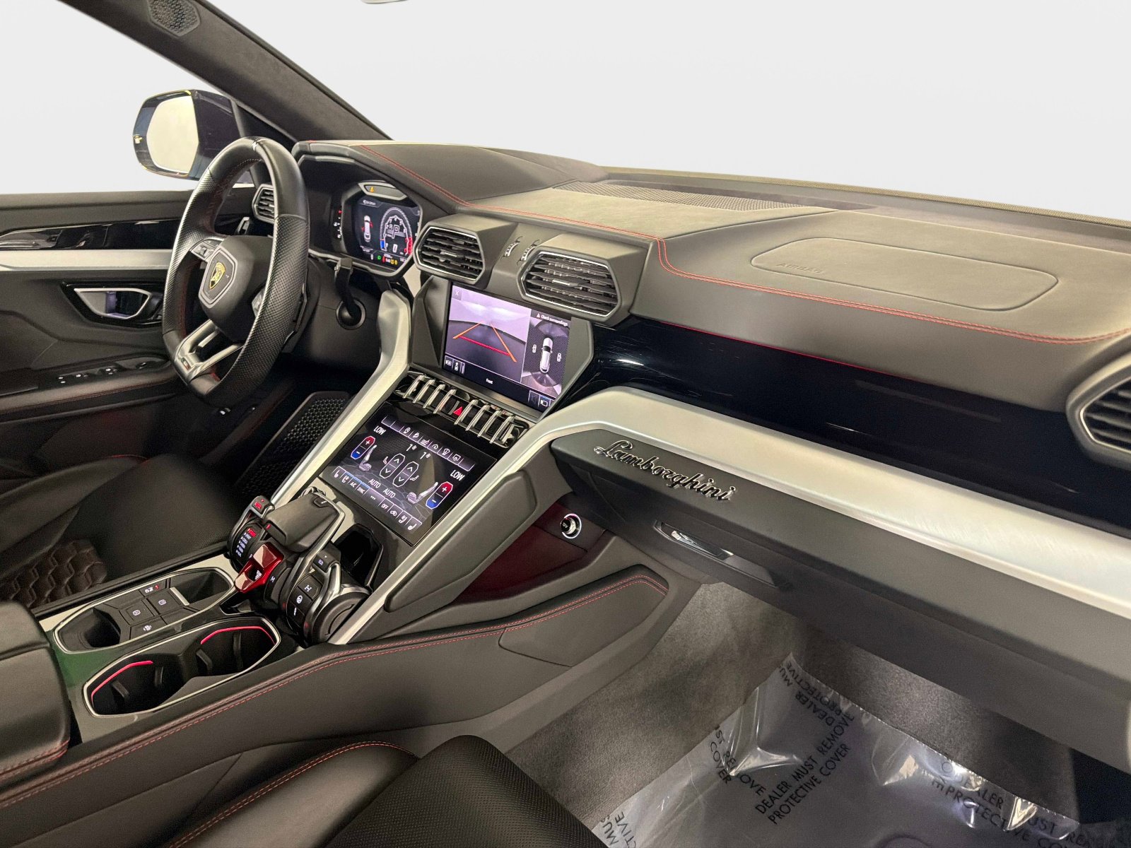 Used 2019 Lamborghini Urus image 25