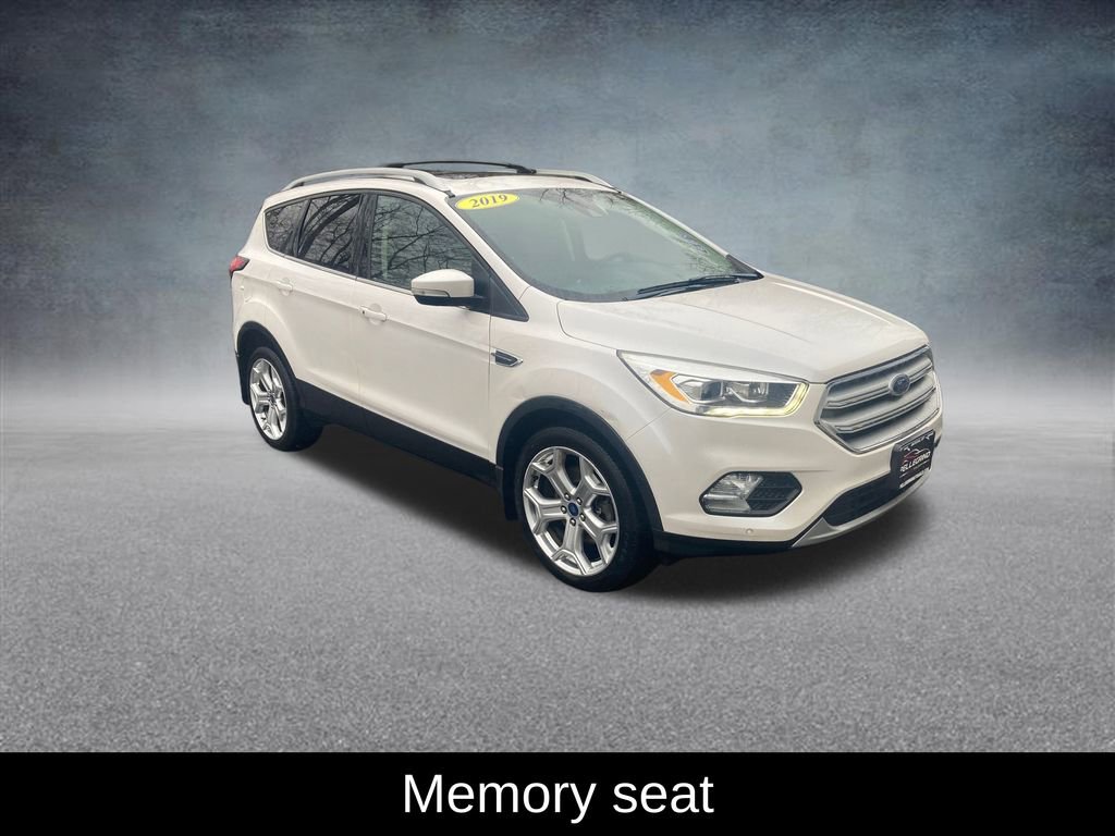 Used 2019 Ford Escape Titanium image 9