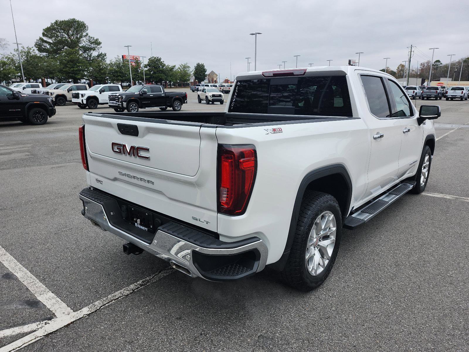 Certified 2021 GMC Sierra 1500 SLT image 3
